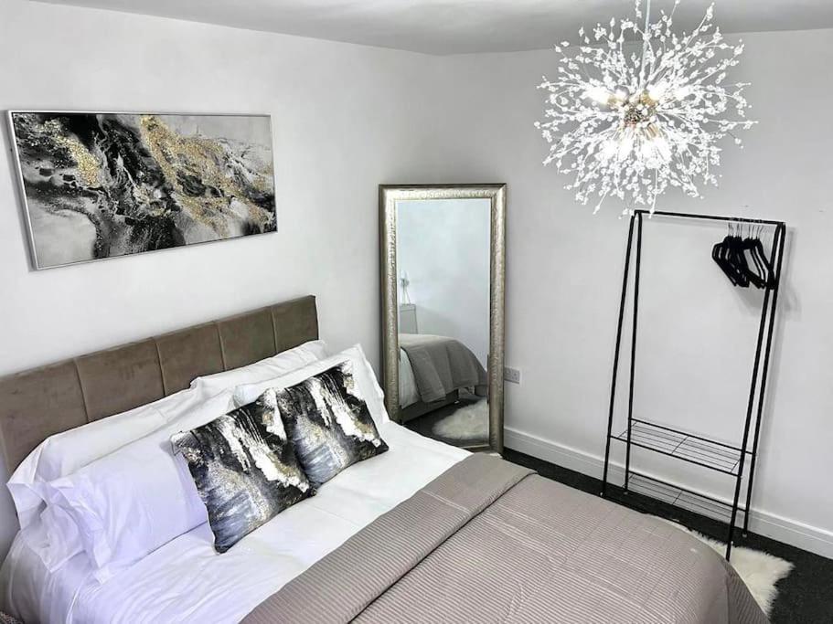 Harmony Home Lindley 허더즈필드 외부 사진